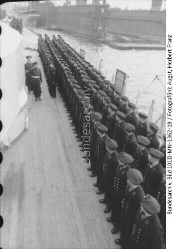 Schlachtschiff Bismarck, Indienststellung