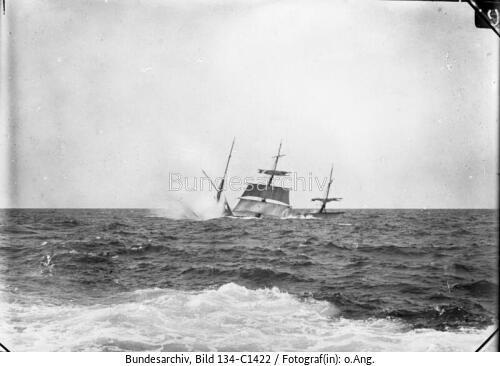 Norwegisches Segelschiff "Samoa", sinkend