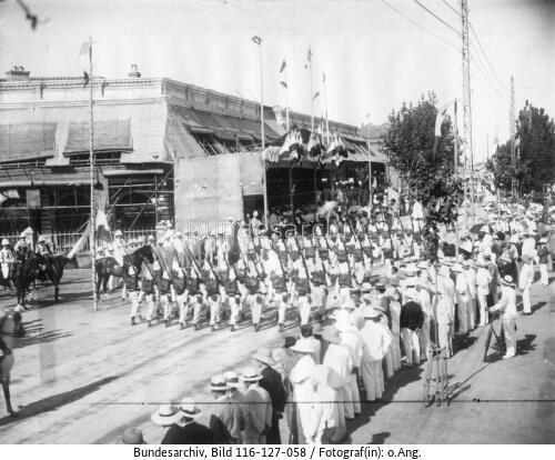 Tsingtau, Truppenparade