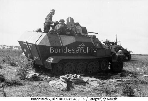 Im Osten, Reg. "Hermann Göring", Schützenpanzer
