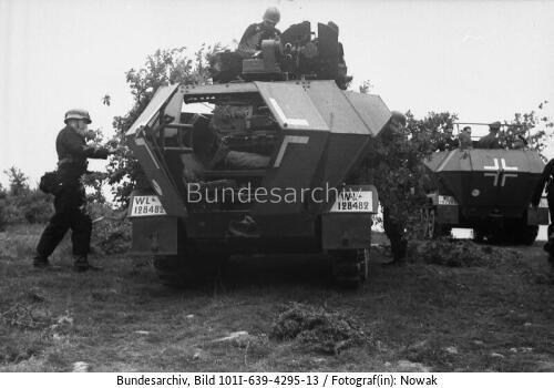 Im Osten, Reg. "Hermann Göring", Schützenpanzer