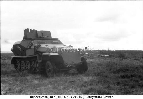 Im Osten, Reg. "Hermann Göring", Schützenpanzer