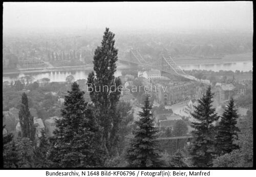 Dresden, Blick auf Blasewitz, "Blaues Wunder"