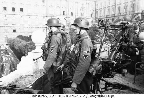Budapest, SS.-Männer