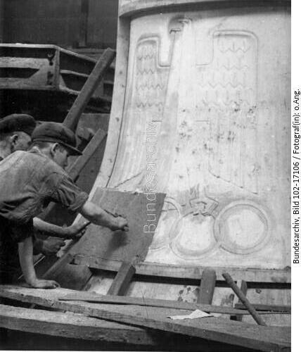 Bochum, Olympische Glocke, Bildschmuck