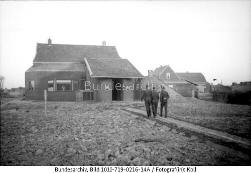 Frankreich, Atlantikwall, getarnter Bunker