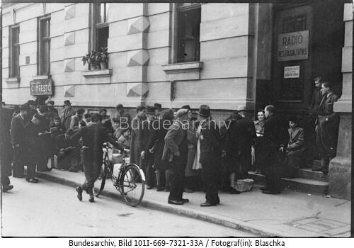 Budapest, Sammelstelle für Radios