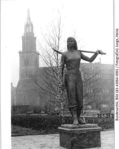 Berlin, Denkmal Aufbauhelfer