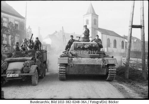 Belgien, Panzer IV, LKW mit Flak