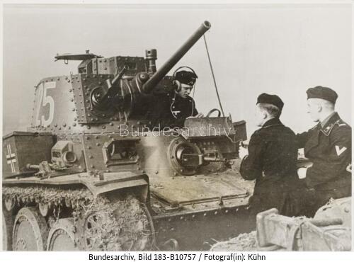Frankreich, Übung, Panzer 38(t), Funker