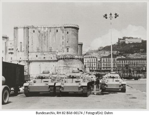 Italien, Neapel, Panzer für Afrikafeldzug