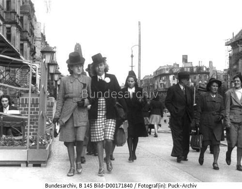 Berlin, Kurfürstendamm, Frauen