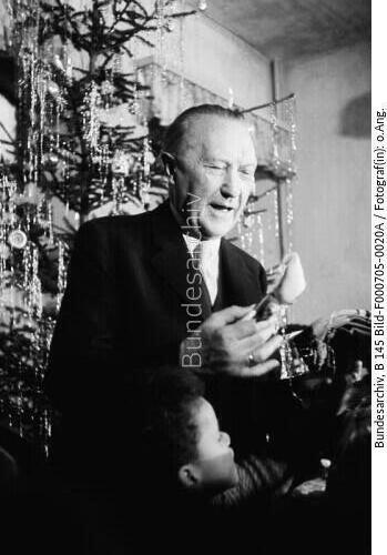 Bonn, Weihnachten, Adenauer im Waisenhaus