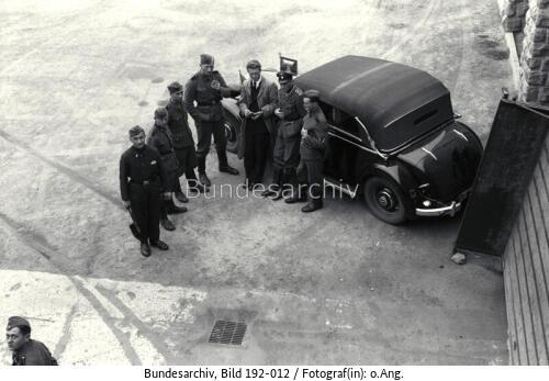 KZ <span class="match">Mauthausen</span>, SS-Männer und Chauffeur