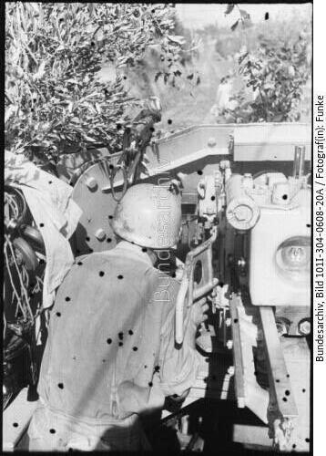 Italien, Marder II getarnt, Fallschirmjäger