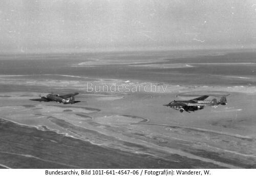 Russland, Flugzeug Heinkel He 111, Gotha Go 242