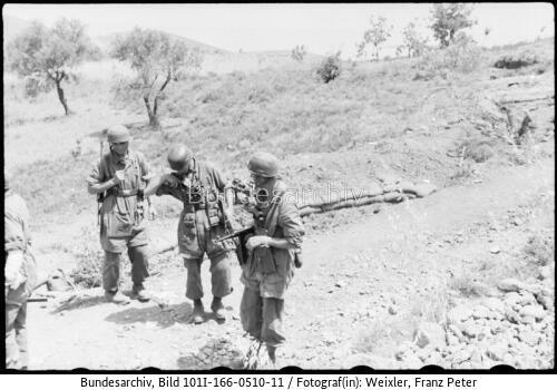 Kreta, deutsche Fallschirmjäger im Gefecht